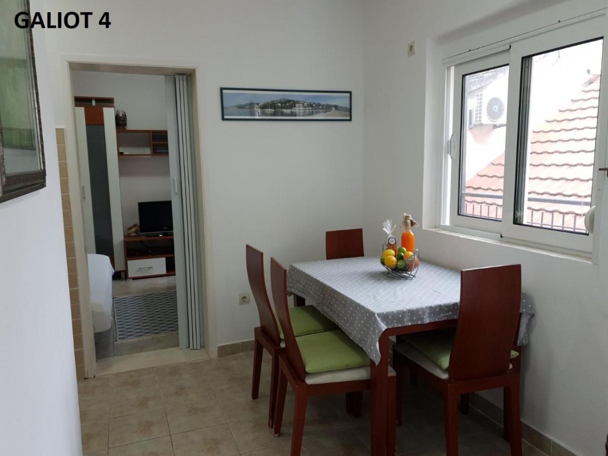 Apartmani Galiot Igalo Ngoại thất bức ảnh