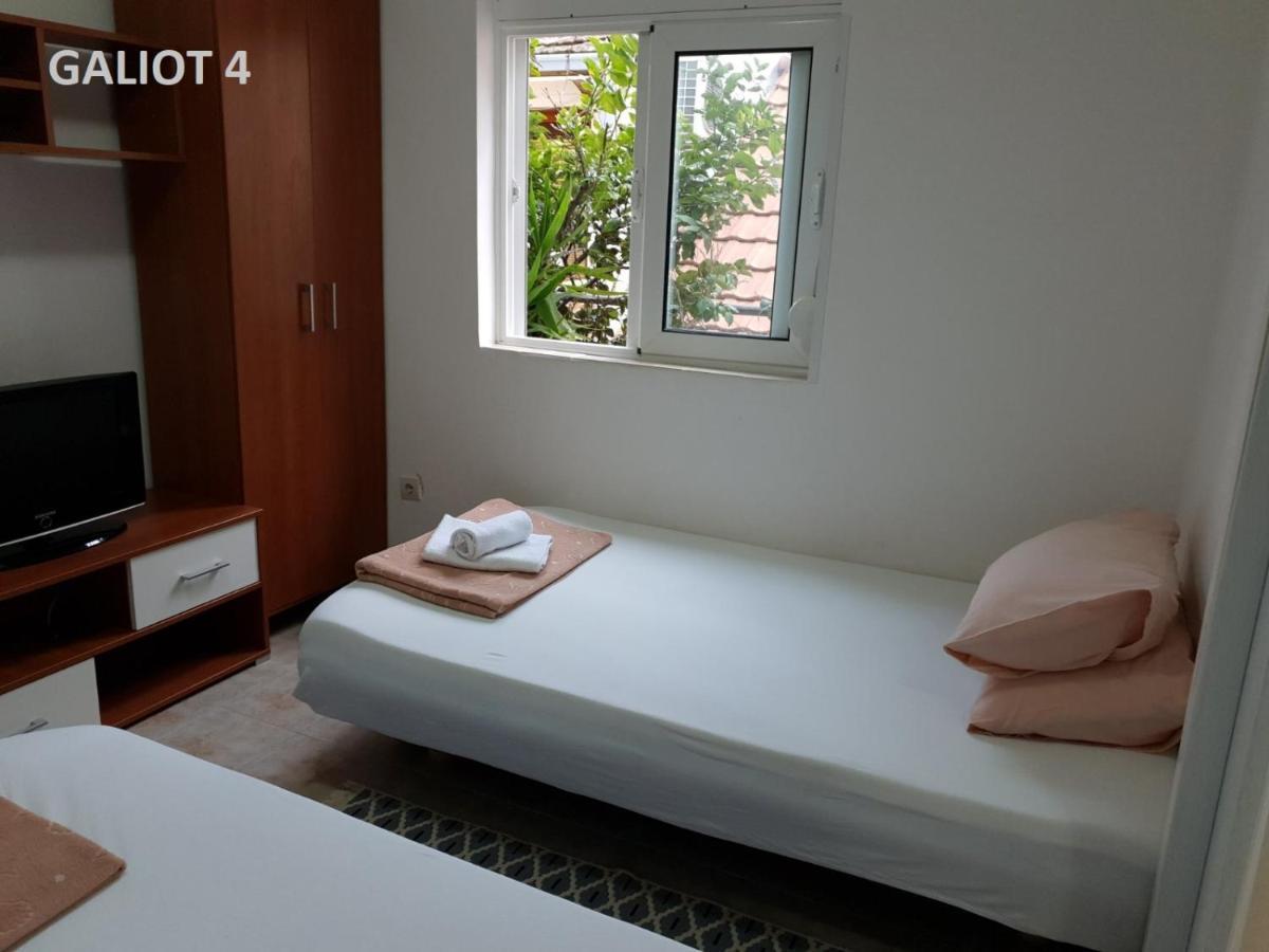 Apartmani Galiot Igalo Ngoại thất bức ảnh