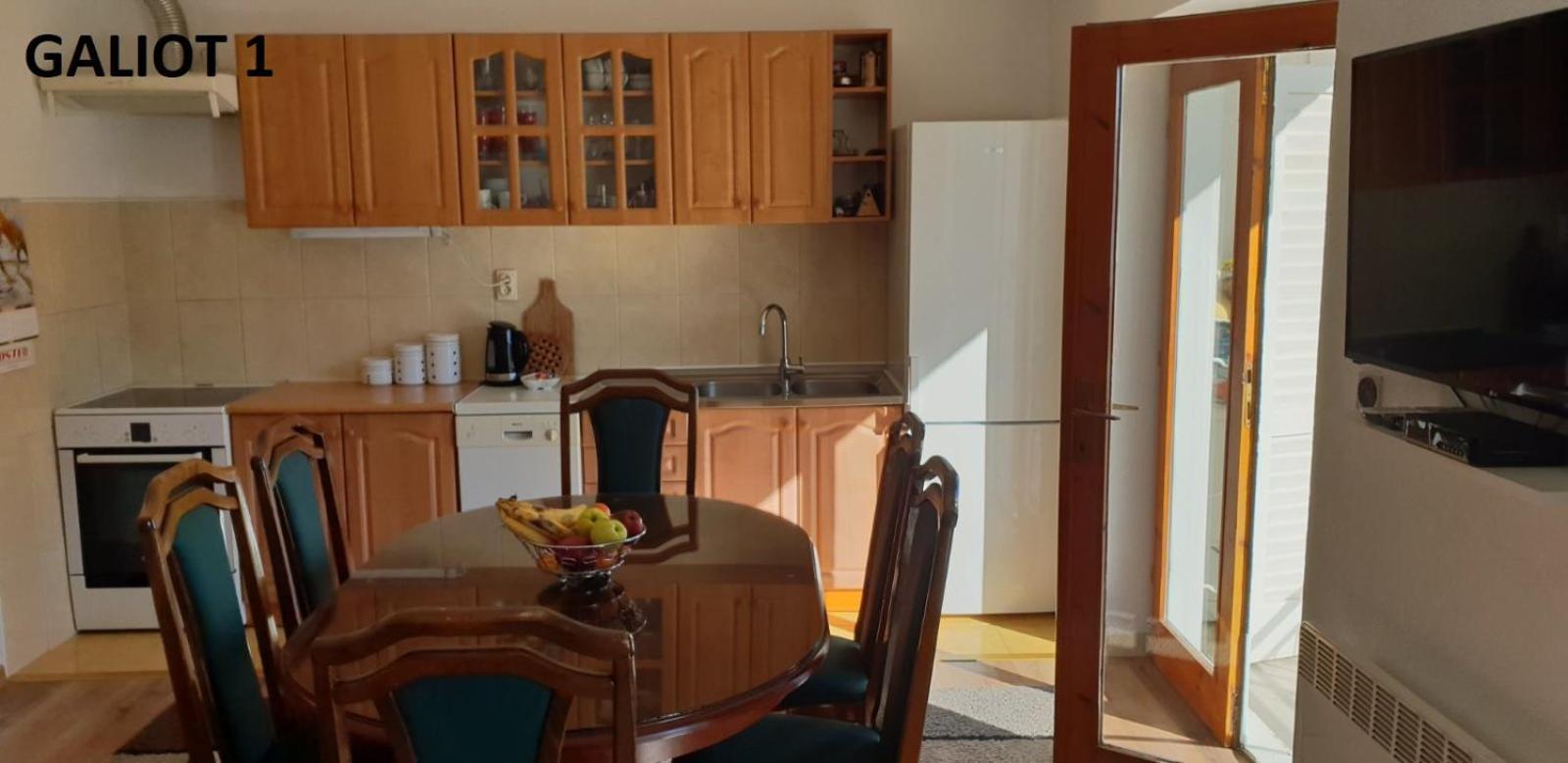 Apartmani Galiot Igalo Phòng bức ảnh